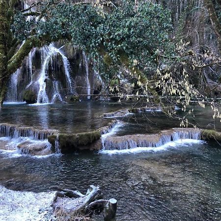 Gite De La Cascade Les Planches-pres-Arbois ภายนอก รูปภาพ